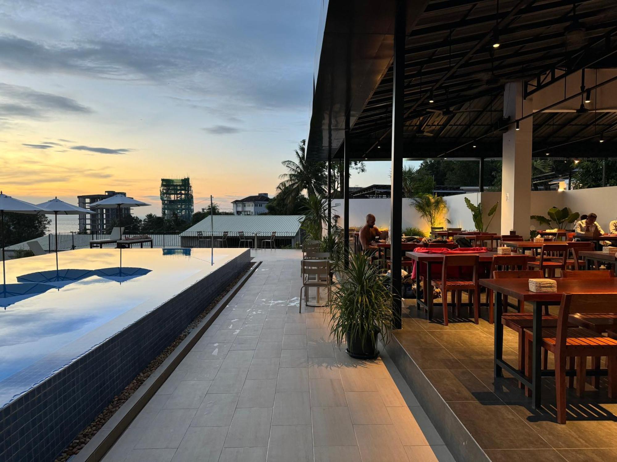 Onederz Sihanoukville - 10 Mins Walk From The Tourism Pier Екстериор снимка