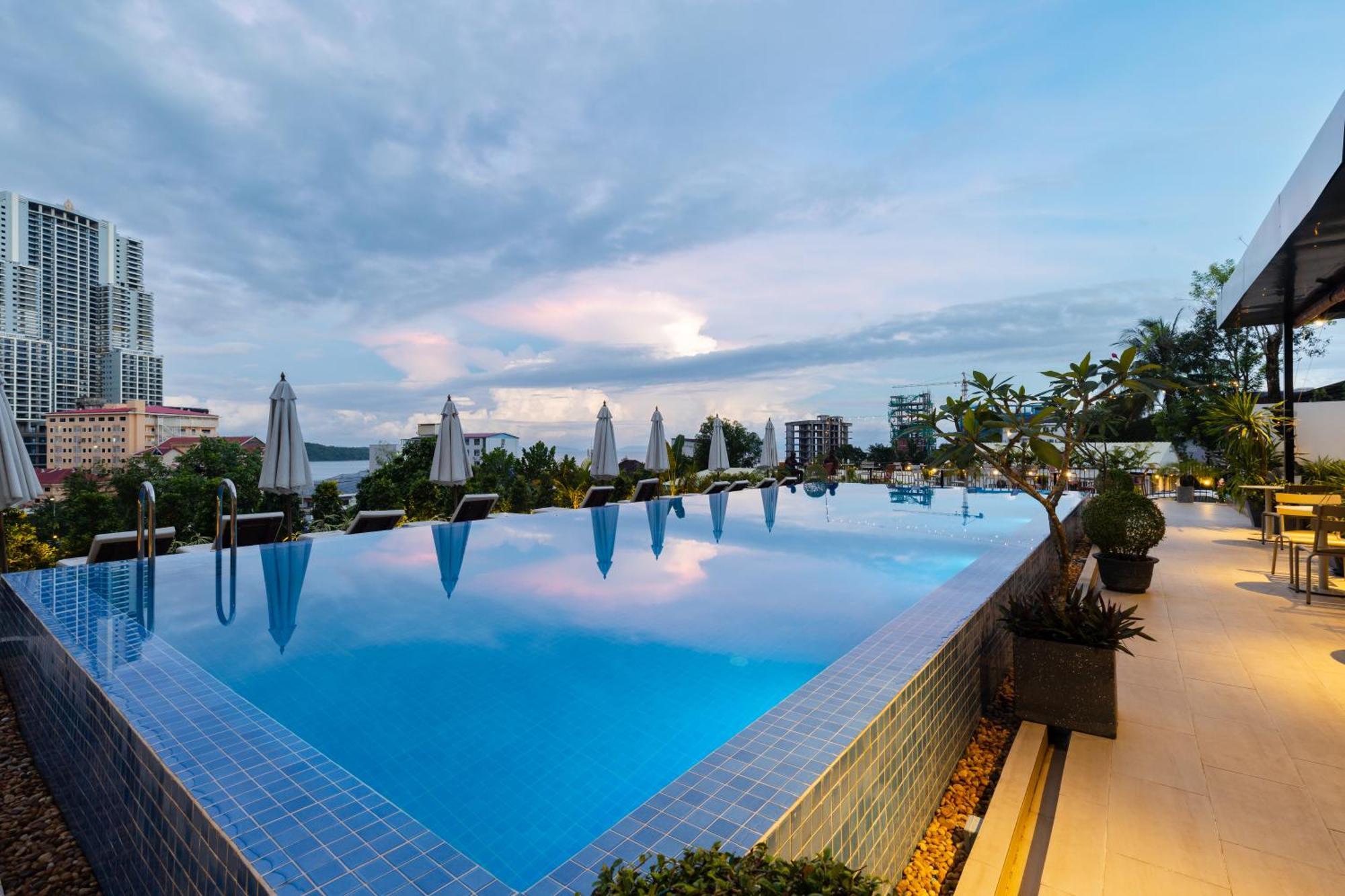 Onederz Sihanoukville - 10 Mins Walk From The Tourism Pier Екстериор снимка